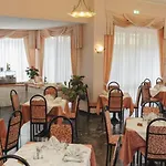 Hotell Aries Lesa