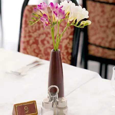Aries Hotel 3*
