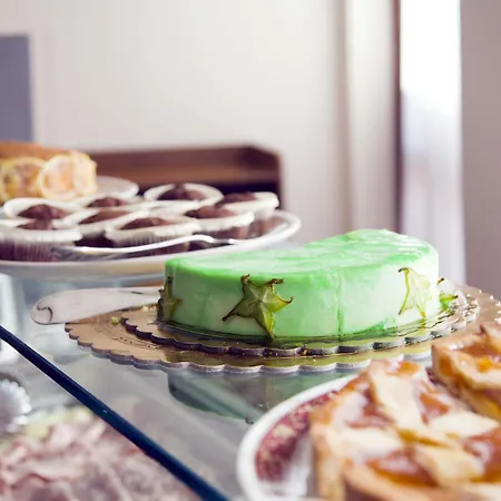 Aries فندق لسا