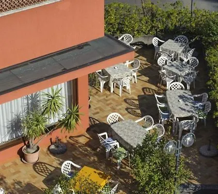 Aries Hotel Lesa