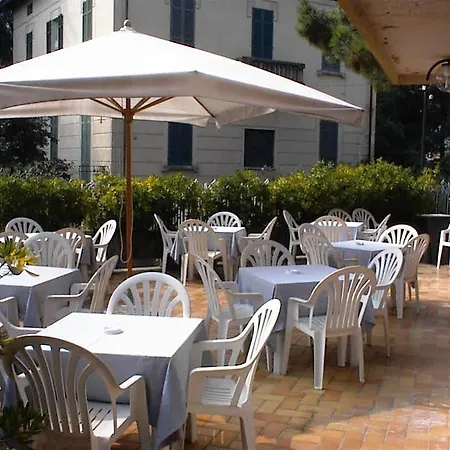 فندق Aries لسا